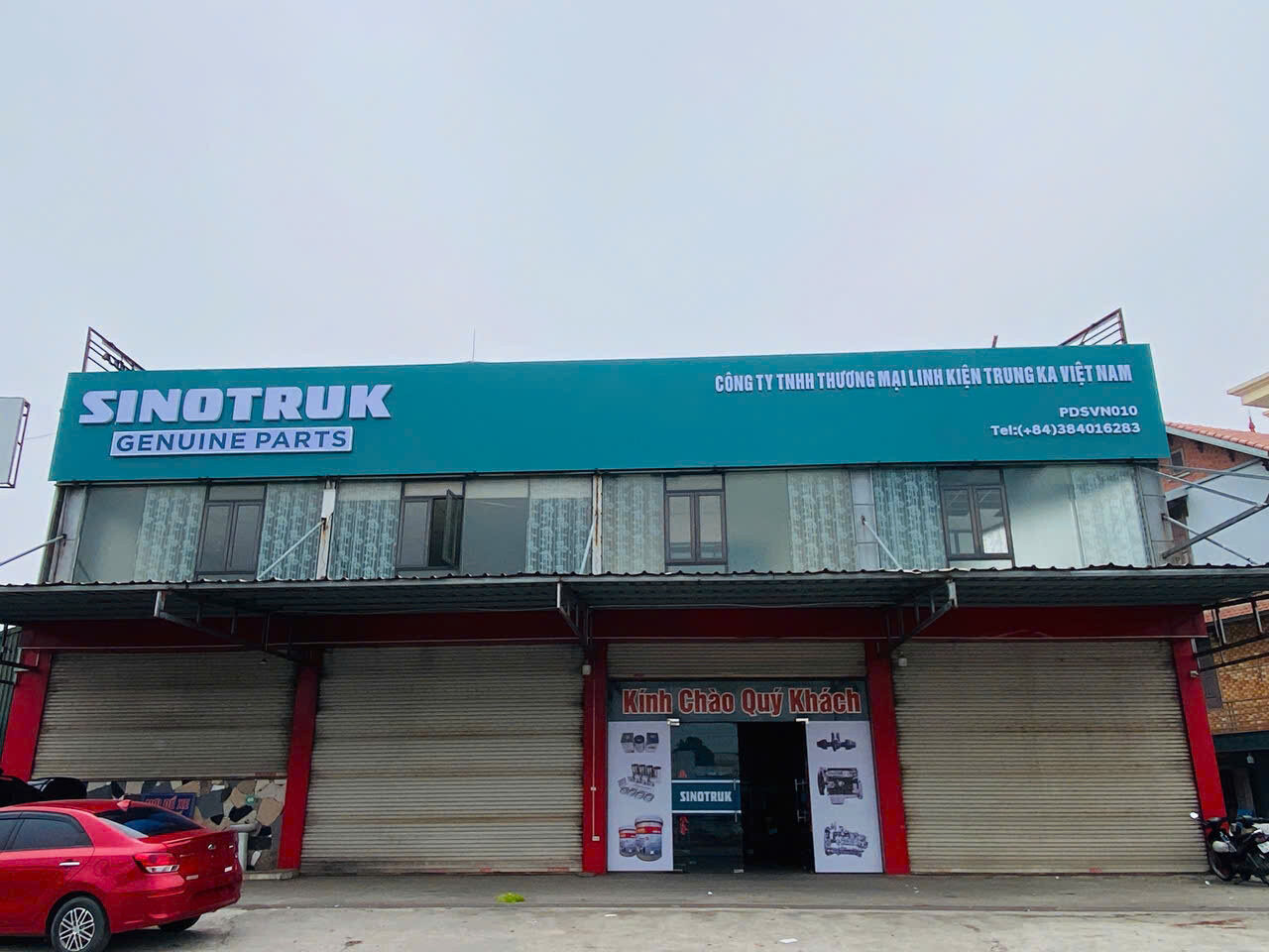 Toàn cảnh biển hiệu SINOTRUK Genuine Parts