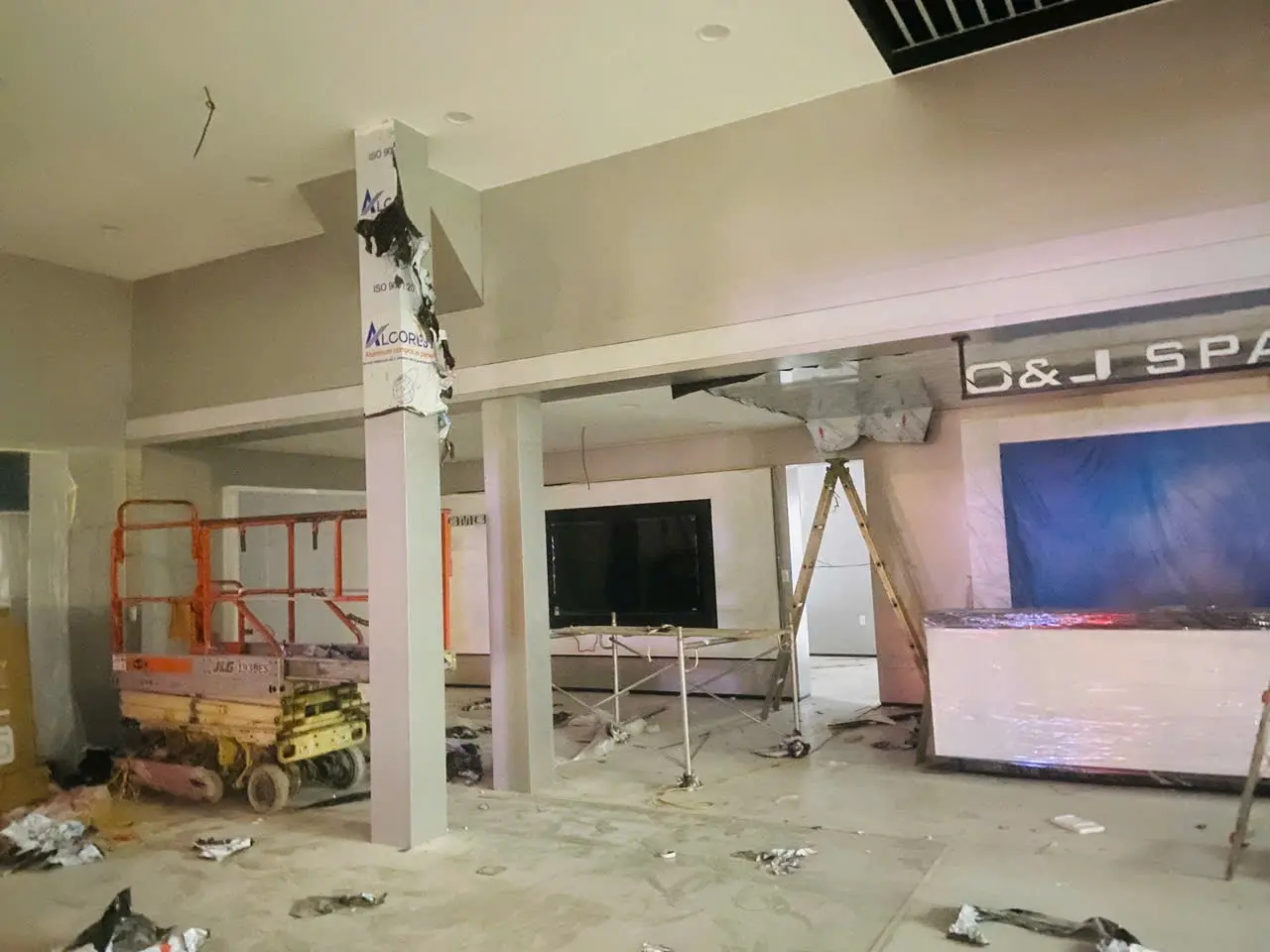 Hoàn thiện nội thất showroom OMODA JAECOO